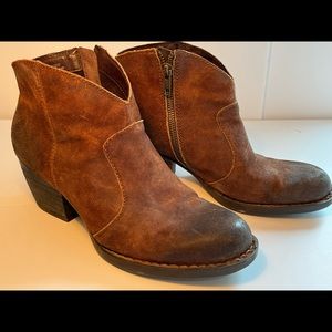 Womens Born ankle booties size 8M